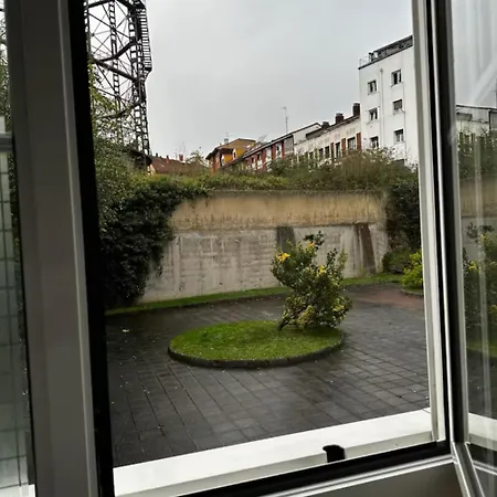 Centro De * 奥维耶多